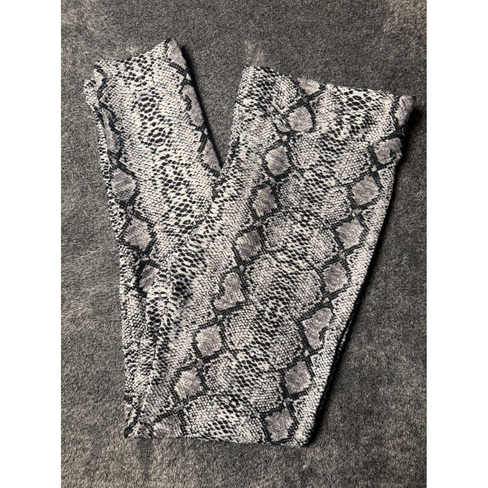 VB Free Los Angeles Womens Grey Snakeskin Print Textured Leggings Size 1X/2X